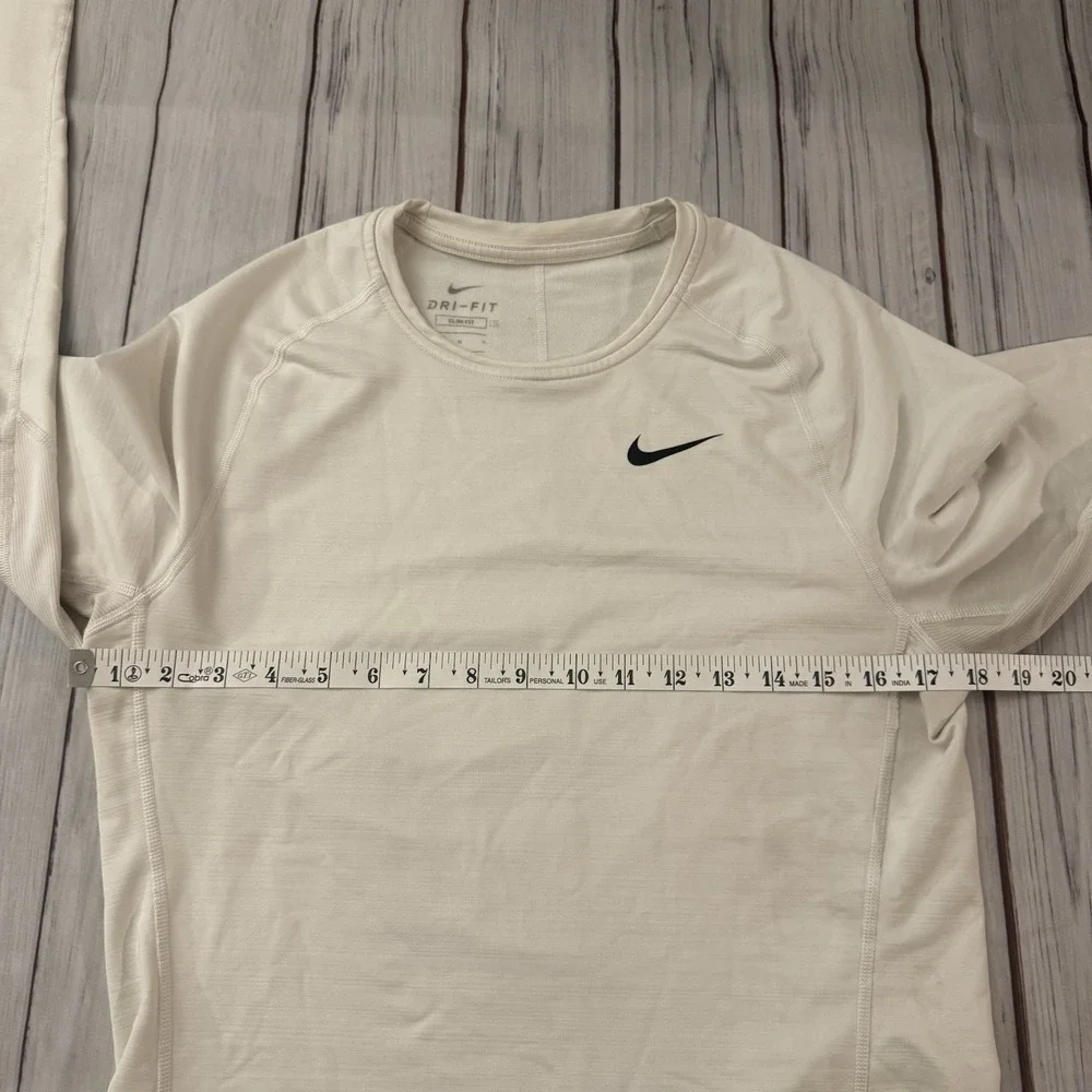 Nike Pro Dri-Fit Slim Fit White Athletic‎ Top Size Medium Activewear